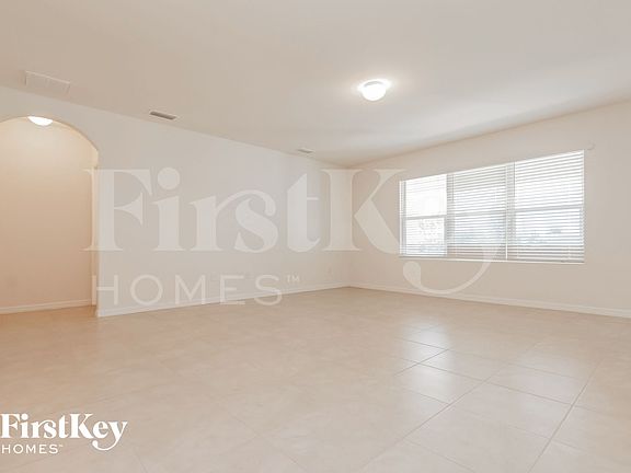 3rd image of 3016 SW 23rd Pl