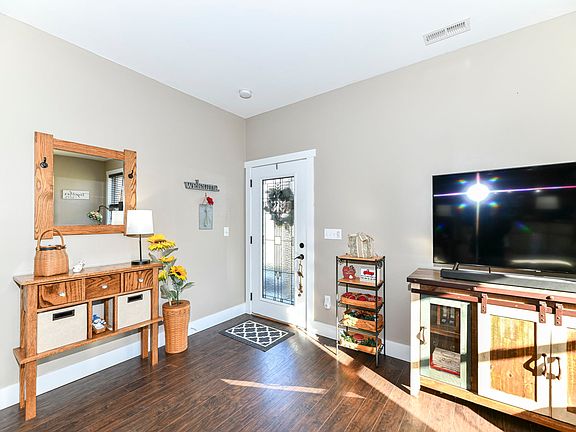 3rd image of 14462 Lynn Ave
