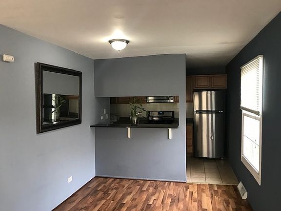 4th image of 483 Sidney Ave Unit A