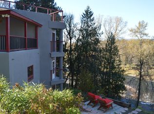 39437 Deerhorn Rd, Springfield, OR 97478