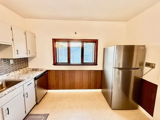 3 bed, 2008 sqft, $3,100 — Photo 3