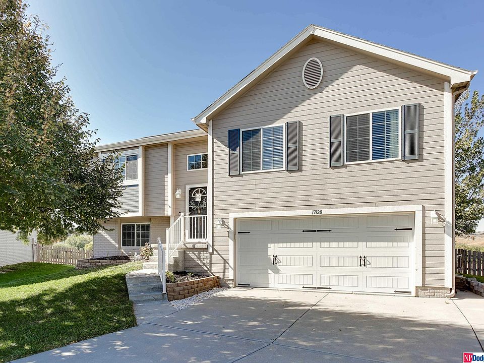 1st image of 17120 Camden Cir