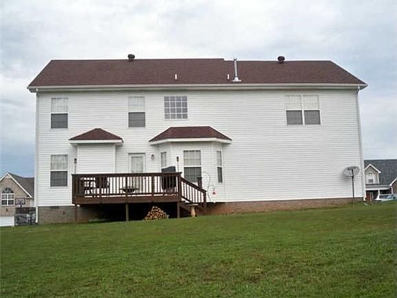 3rd image of 3152 Hawthorn Dr