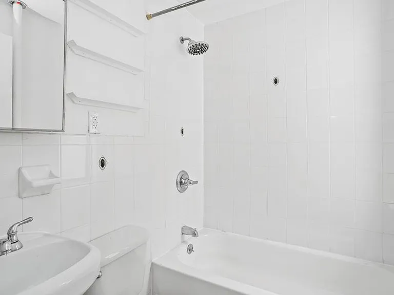 172 Delancey St #3B — Photo 5