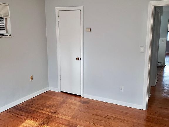 4th image of 2509 Flanigan Ct APT 4
