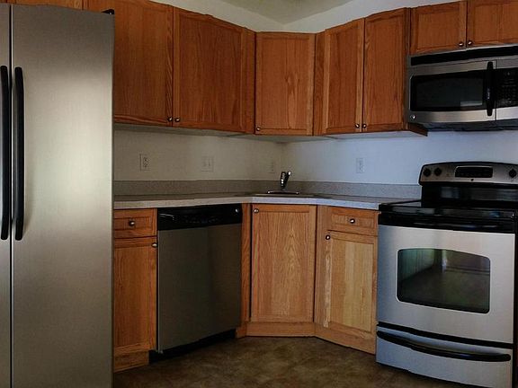 3rd image of 161 Brookland Ct APT 1
