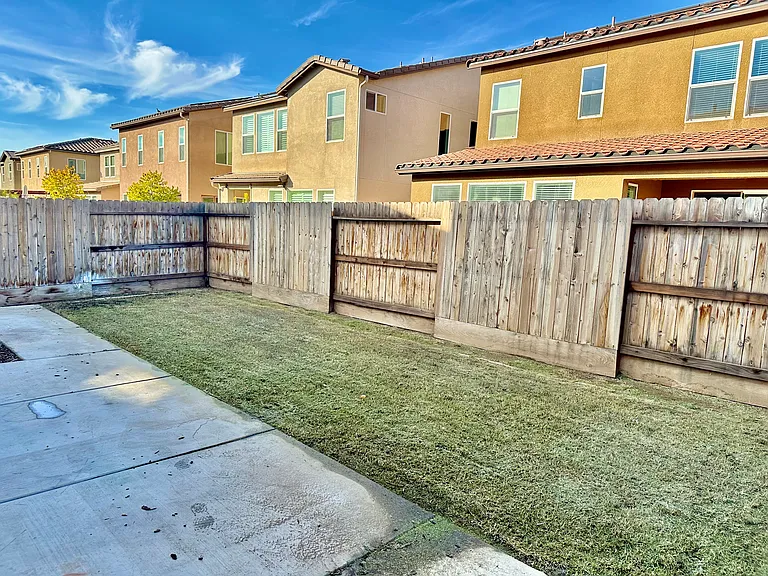 857 Winchell Way W — Photo 30