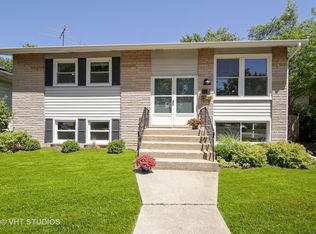 658 Sandy Ln, Des Plaines, IL