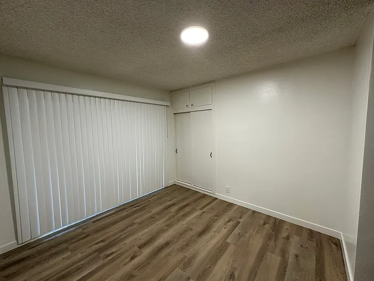 14330 Bon View Ave — Photo 16