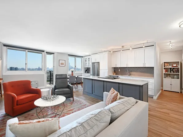 100 Manhattan Ave APT 1408, Union City, NJ 07087