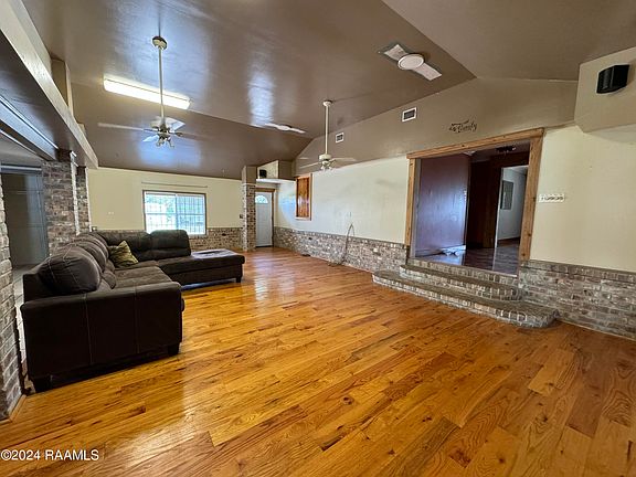 2nd image of 11112 Chauvin Ave