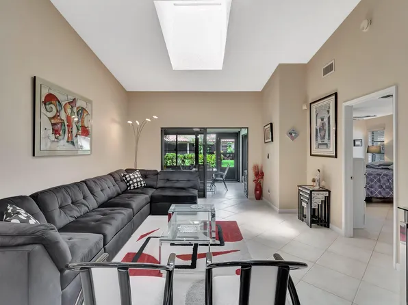 6375 Kings Gate Circle, Delray Beach, FL 33484