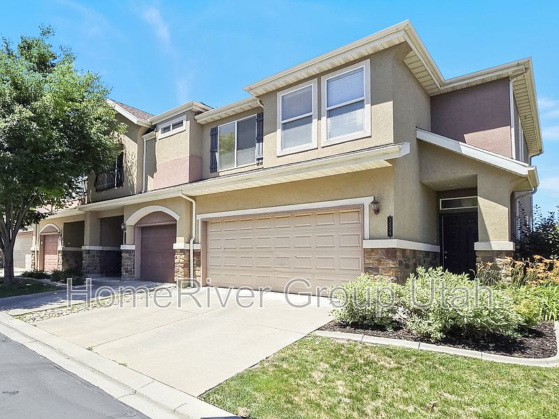 1st image of 1538 W Kingsbury Ln