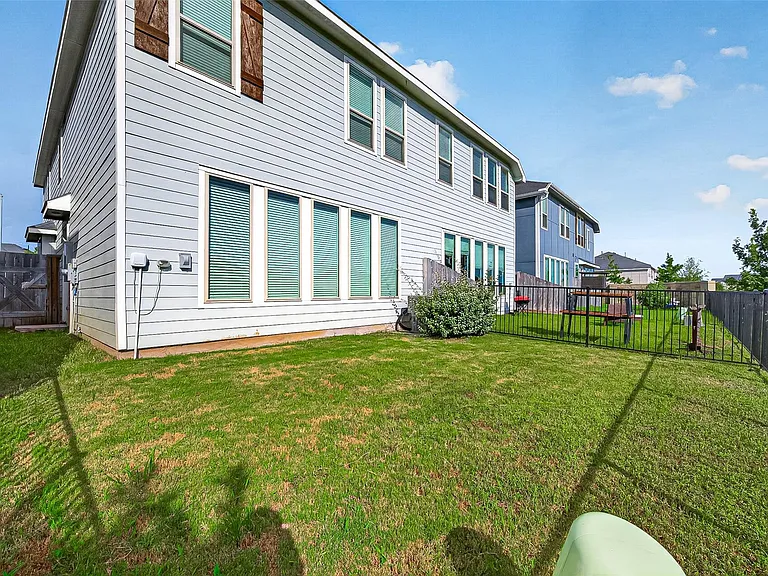 5558 Amber Brook Ln — Photo 39
