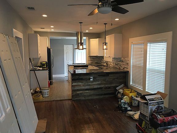 3rd image of 5818 N 16th St