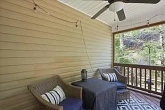 104 Cedar Ln — Photo 11