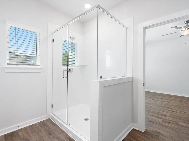 8104 Danson Ln — Photo 17