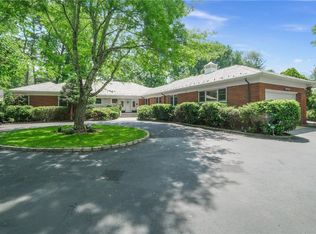 28 Paddington Rd, Scarsdale, NY 10583