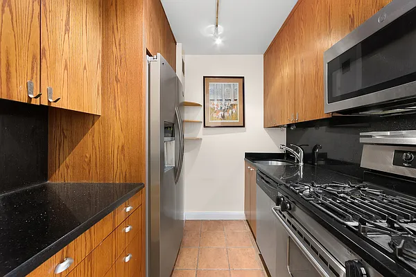Sold by Corcoran | media 6