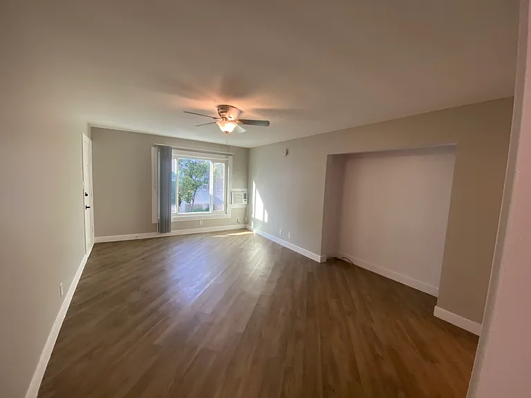 5414 Carlton Way #1 — Photo 3