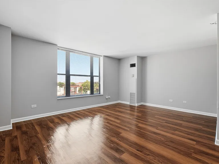Evanston Place — Photo 69