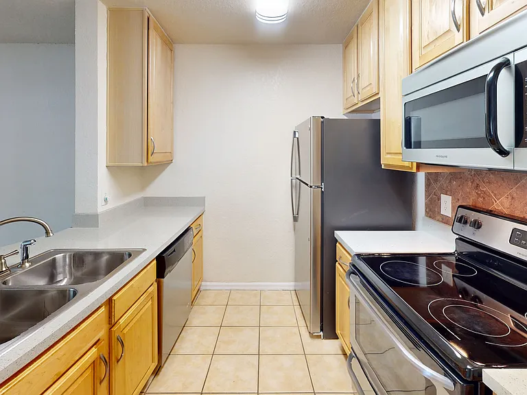 The Breyley Apartments — Photo 45