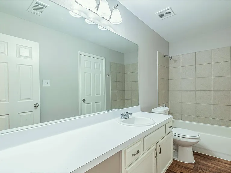 10061 Sharpton Dr — Photo 14