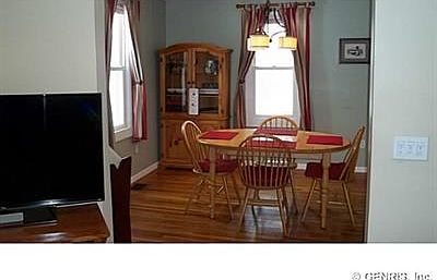 4th image of 36 Dryer Ave