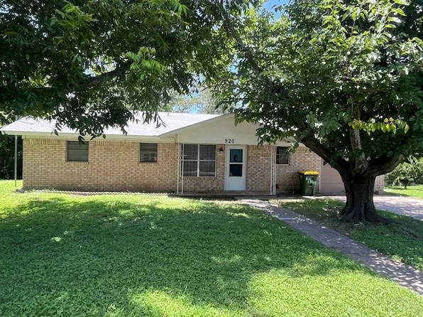 920 Jory St, Hico, TX 76457