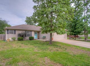 137 Red Oak Loop, Carl Junction, MO 64834