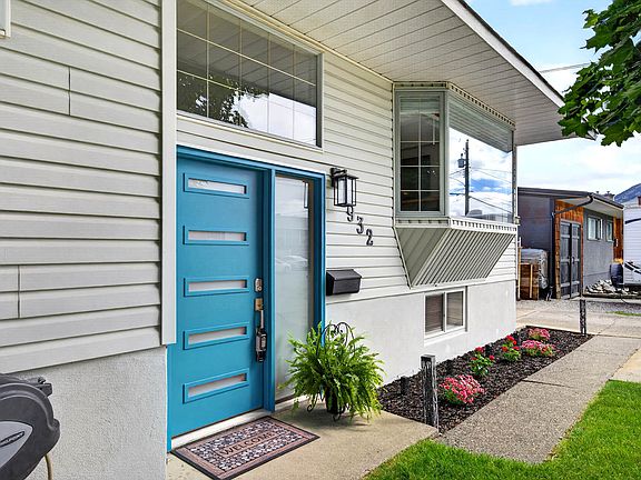 2nd image of 932 Renfrew Ave