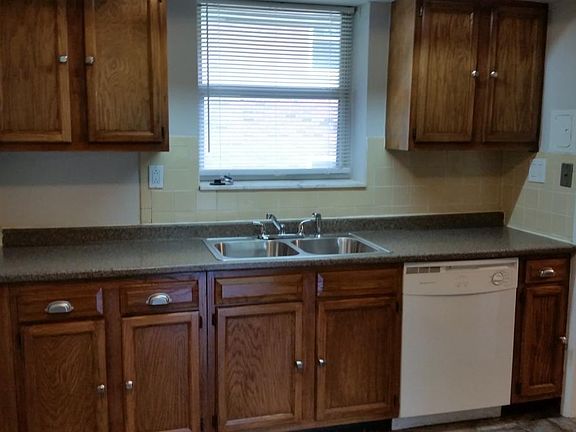 3rd image of 8347 Delmar Blvd APT 2S