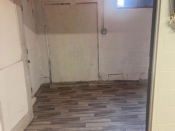 4th image of 3913 Frutas Ave