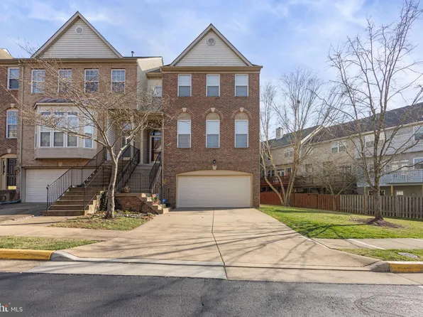 47711 Bowline Ter, Sterling, VA 20165