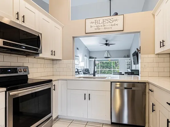 529 Saint Andrews BLVD, NAPLES, FL 34113