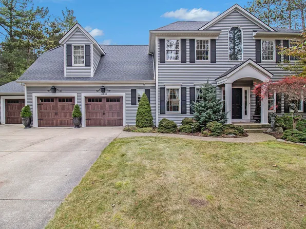 16583 Pine Dunes Ct, Grand Haven, MI 49417