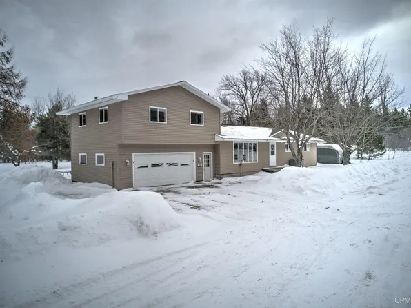 55876 Red Jacket St, Laurium, MI 49913