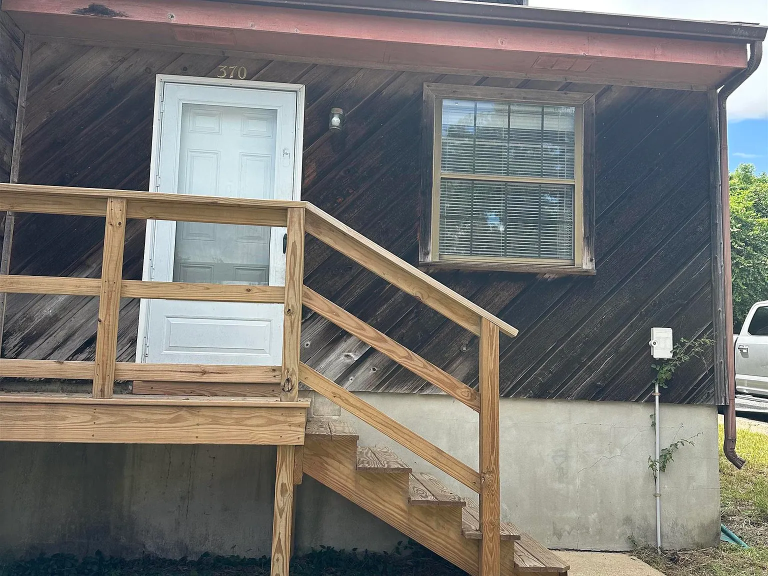 3 bed, 1110 sqft, $1,800 — Photo 1