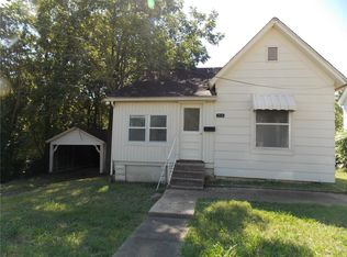 910 Park Ave, Poplar Bluff, MO 63901