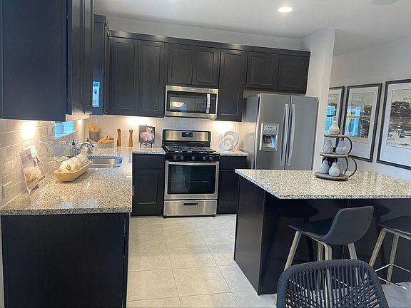 3rd image of 2545 Pecan Island Dr