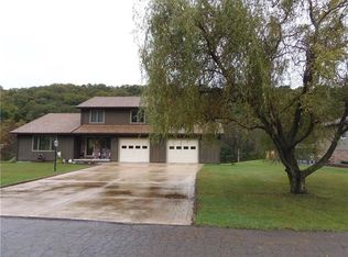 210 Diane Dr, Rural Valley, PA 16249
