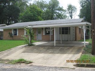 1008 Swift St, Palestine, TX 75801