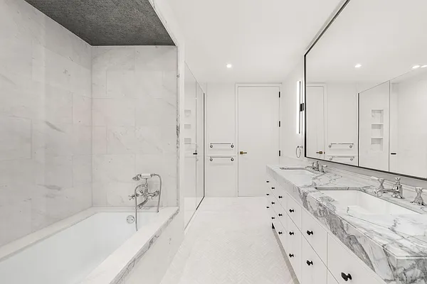 Rented by Compass | media 68