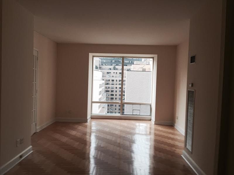 1st image of 845 Un Plz APT 17G