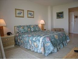 3rd image of 440 Seaview Ct APT 1209