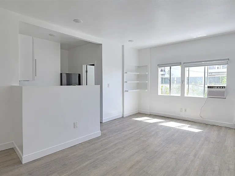 722 S Manhattan Pl — Photo 27