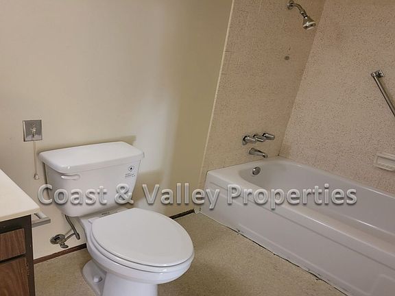 4th image of 1114 Parkside St #B0656a803
