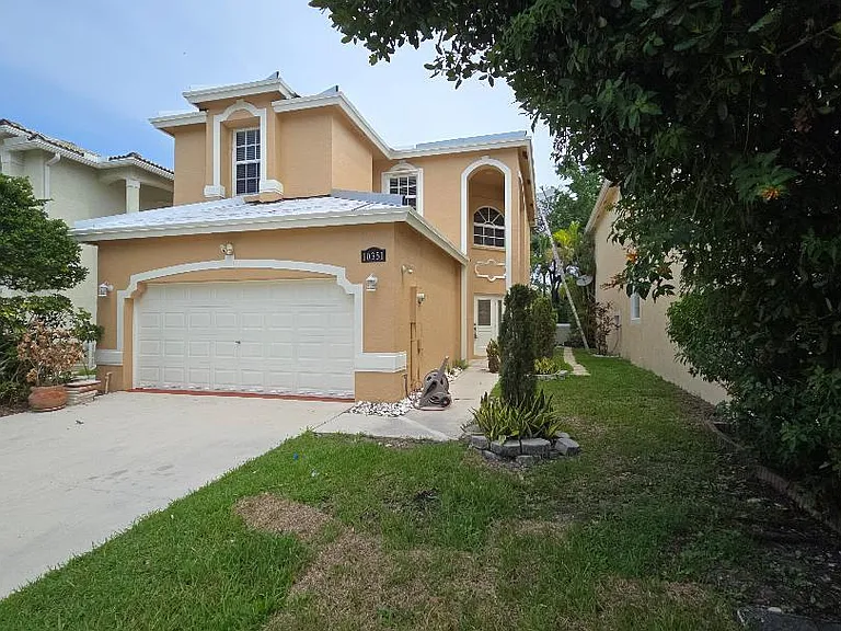 10351 NW 7th St — Photo 2