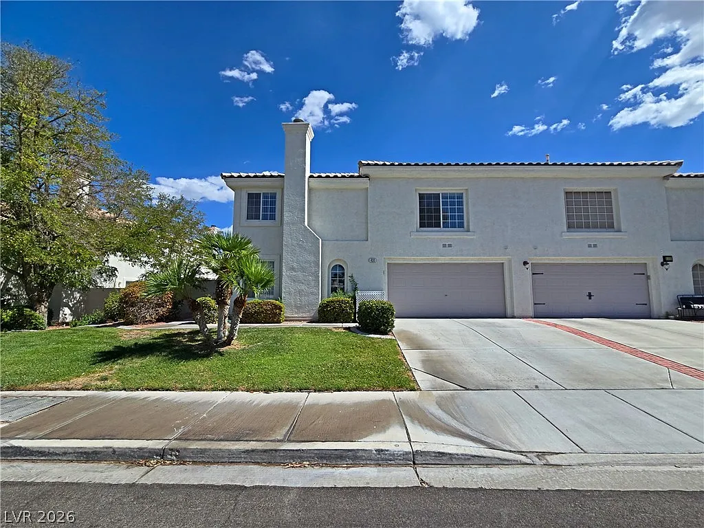 3 bed, 2.5 bath, 1774 sqft, $1,895 — Photo 3