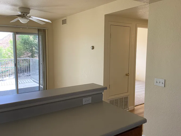 604 N Bagby Dr #B — Photo 12